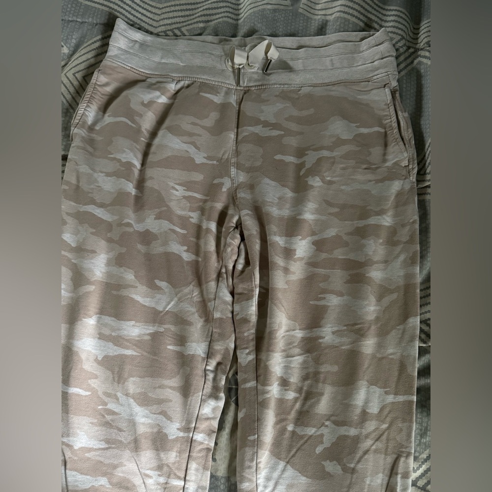 Athleta Balance Jogger - Petite Large